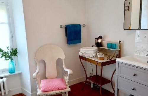 Coutances Bed & Breakfast | Delightful Chambres d'Hôtes Couleurs d'Elvine - 9/10 Score