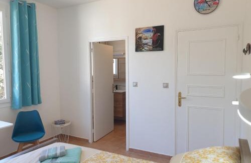 Beziers Bed & Breakfast | Serene Guest Rooms in Picturesque Rural Property