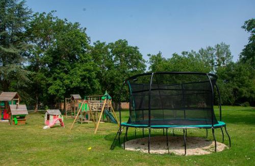 Couffy Apartment | Relaxing Stay Near Zoo de Beauval with Pool & Family Amenities