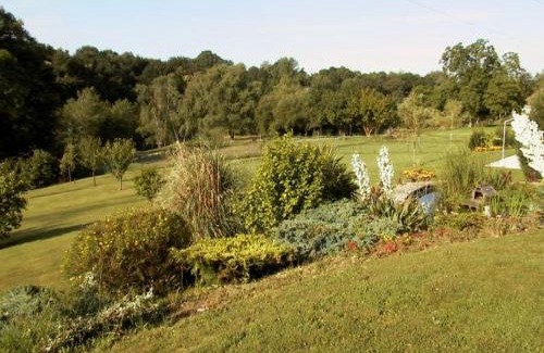 Limoges Bed & Breakfast | Delightful Chambres d'Hôtes de l'Auraine - Pet Friendly Stay