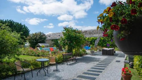 Surdres Bed & Breakfast | Relaxing Oceanfront Retreat at La Pinstrie - Rated 9.4/10