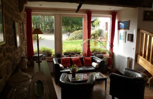 Landrevarzec Bed & Breakfast | Guest Rated 10/10: Penn Ar Yeun's Cozy Stay Awaits