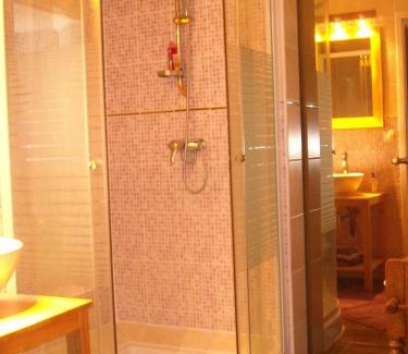 Argentan Bed & Breakfast | Cozy Chambres d'Hôtes des Grands Prés with Ocean Views