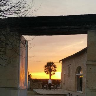 Loudun Bed & Breakfast | Experience Oceanfront Bliss at Chambres d'hôtes des Princes