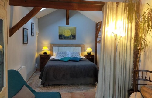 Pessac Bed & Breakfast | Oceanfront Escape at Chambres d'hôtes du Parc d'Espagne