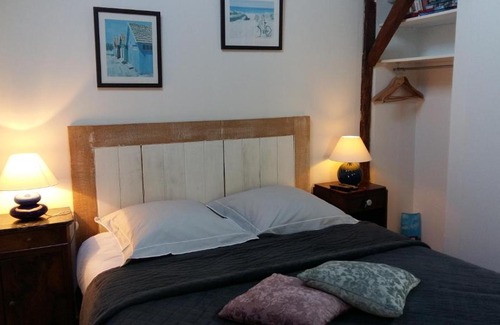 Pessac Bed & Breakfast | Oceanfront Escape at Chambres d'hôtes du Parc d'Espagne