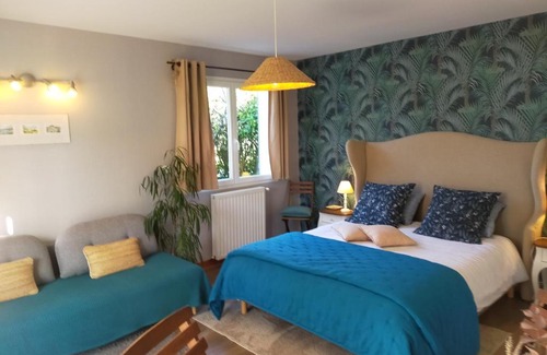 Pessac Bed & Breakfast | Oceanfront Escape at Chambres d'hôtes du Parc d'Espagne