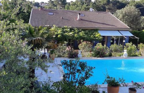 Belcodene Bed & Breakfast | Relaxing Chambers d'Hôtes with Pool, Spa & Tennis Access