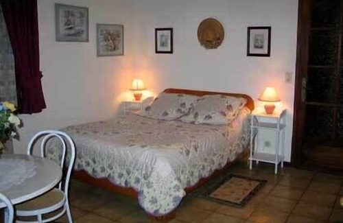 Sarlat-la-Caneda House | Delightful Stay at Chambres d'hôtes Aux Trois Sources