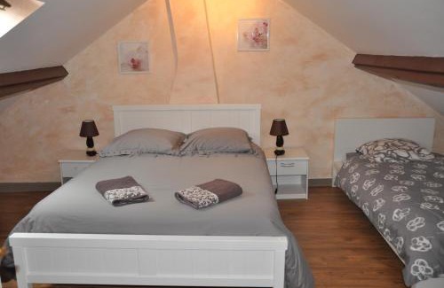 Orry-la-Ville Bed & Breakfast | Cozy Chambres d'Hôtes L'Alezan with Family-Friendly Dining