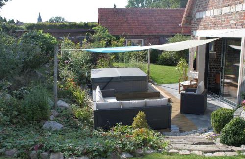 Wanquetin Bed & Breakfast | Relaxing Getaway at Chambres d'hôtes L'Aubaine with Hot Tub