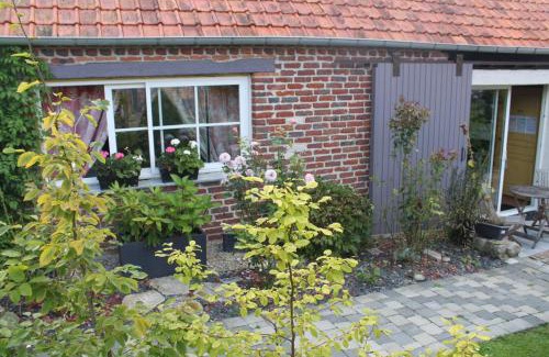 Wanquetin Bed & Breakfast | Relaxing Getaway at Chambres d'hôtes L'Aubaine with Hot Tub