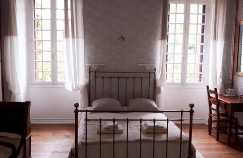 La Courade Bed & Breakfast | Inviting Stay at Chambres d'hôtes La Cure du Maine Charles
