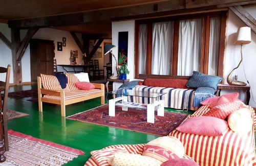 Izeron Bed & Breakfast | Discover Comfort at Chambres d'Hôtes La Noyeraie, Rated 8.6