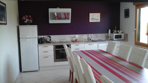 Pontorson Bed & Breakfast | Cozy Bed and Breakfasts in France with Oceanfront Views
