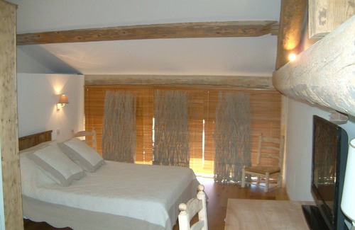 Denice Bed & Breakfast | Tranquil Retreat at Chambres d'hôtes Le Calme - Rated 9.6