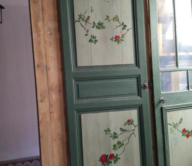Bergues Bed & Breakfast | Elegant Chambres d'Hôtes Le Carillon with Breakfast & Dining