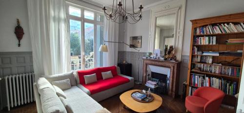 La Rochelle Bed & Breakfast | Relaxing Escape at Chambres d'hôtes Le Clos Bleu