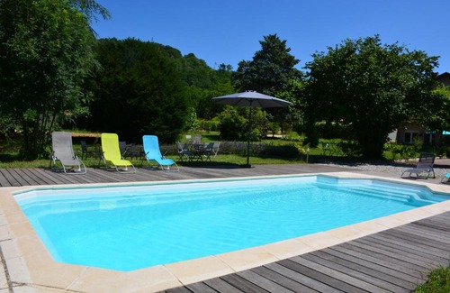 Saint-Lattier House | Cozy Oceanfront Retreat at Chambres d´Hôtes Le Cèdre Bleu