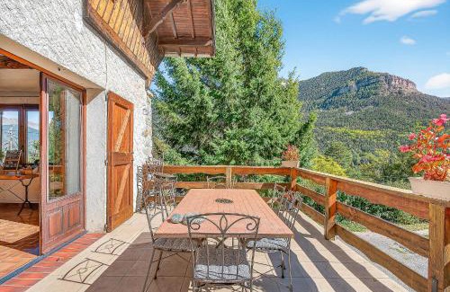 Beauvezer Bed & Breakfast | Chambres D'hôtes Le Montagn'Art