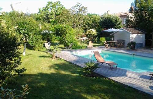 Saint-Thomas Bed & Breakfast | Beautiful Oceanfront Stay at Chambres d'Hôtes Les Douves