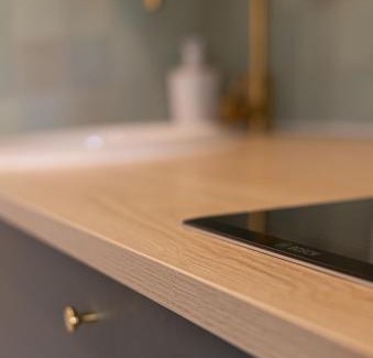 Merignac Bed & Breakfast | Relax at Le Studio Bordelais with Nordic Hot Tub & Pool