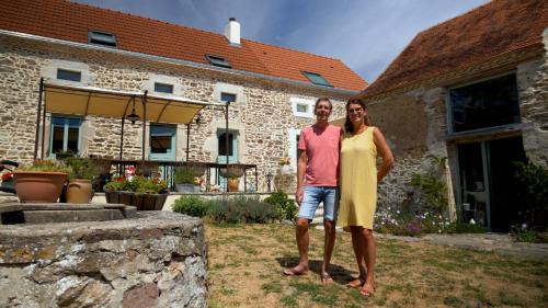 Bellenaves Bed & Breakfast | Oceanfront Retreat at Chambres d'Hôtes Maison Balady
