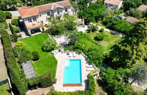Les 3 Ponts Bed & Breakfast | Chambres d'hôtes - Nîmes - Villa des roses