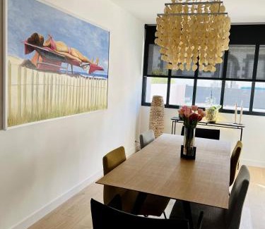Larmor-Plage Bed & Breakfast | Beachfront Retreat at Chambres d'hôtes Ty Embruns