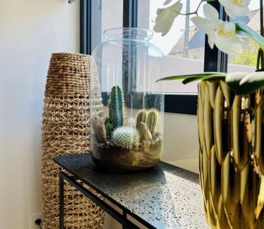 Larmor-Plage Bed & Breakfast | Beachfront Retreat at Chambres d'hôtes Ty Embruns