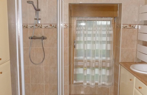 La Selle-Craonnaise House | Inviting Chambres d'Hotes Bel Air - Rated 9/10 & Family-Friendly