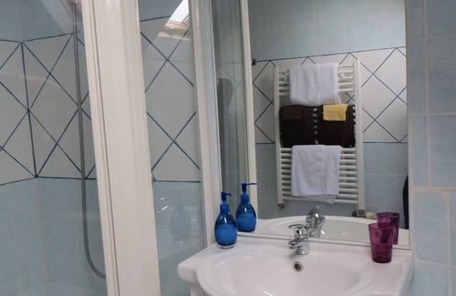 Avaray Bed & Breakfast | Guest Rated: 9.2 at Chambres d'hotes Domaine de l'Isle