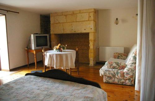 Lalinde Bed & Breakfast | Guest Favorite: Chambres d'Hotes du Maine with Pool Access