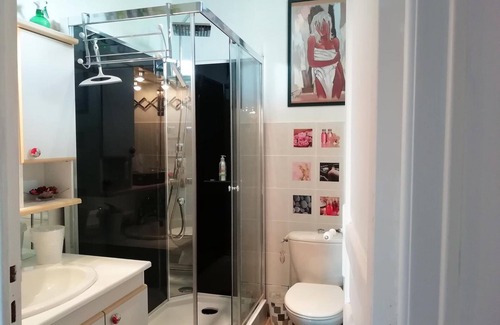 Thorigne-d'Anjou House | Indulge at Chambres d'Hotes Du Haut Anjou with Spa & Breakfast