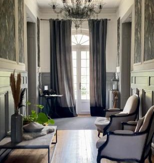 Podensac Bed & Breakfast | Oceanfront Retreat: Chambres d'Hotes La Chartreuse des Eyres