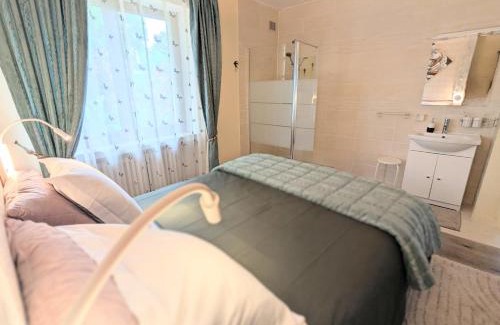 Longwy Bed & Breakfast | Oceanfront Retreat at Chambres d'Hôtes La Forêt