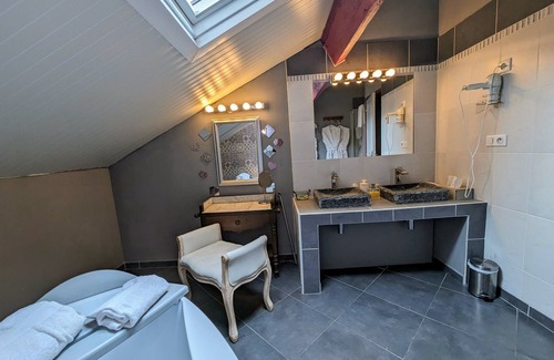 Saint-Quentin Bed & Breakfast | Relaxing Stay at Chambres D'hotes La Filature with Spa & Dining