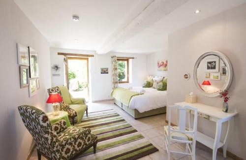 Soudan Bed & Breakfast | Relaxing Retreat at Chambres d'Hotes - La Marmoire