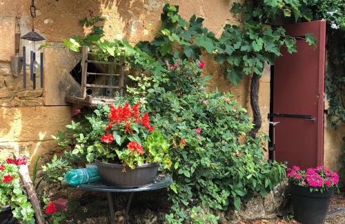 Sainte-Alvere Bed & Breakfast | Guest Favorite: Chambres d'hotes Les Coustilles Awaits