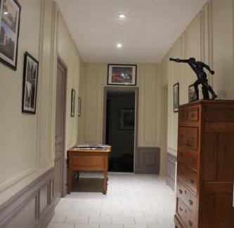 Peronne Bed & Breakfast | Family-Friendly Retreat at Chambres d'Hotes Noir Lion