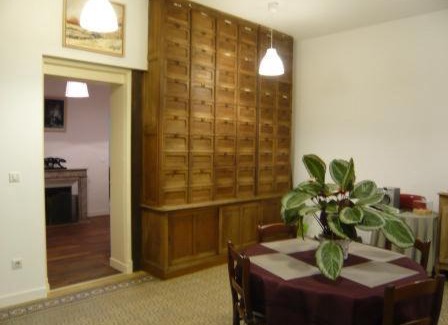 Peronne Bed & Breakfast | Family-Friendly Retreat at Chambres d'Hotes Noir Lion