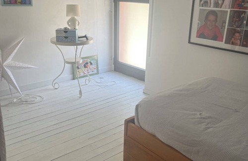 Charly Bed & Breakfast | Guest Rated 10/10: Chambres Dans Maison Neuve with Kitchen