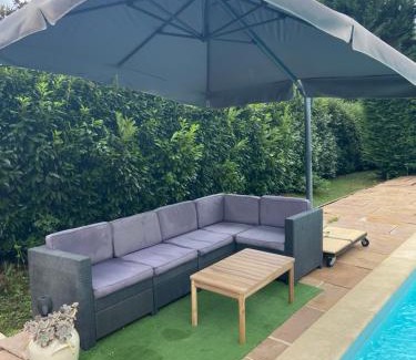 Limas Bed & Breakfast | Relax in a Villa with Pool and Oceanfront Views