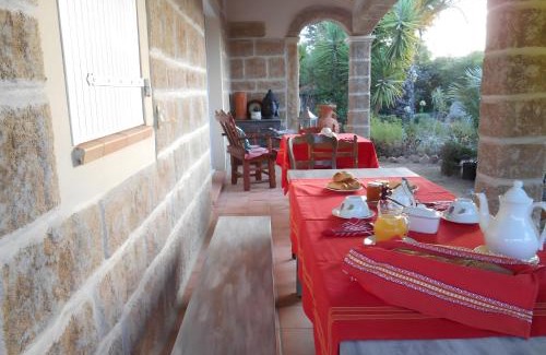 Sarrola-Carcopino Bed & Breakfast | Chambres de la mer et baldaquin