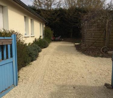Senlis Bed & Breakfast | Oceanfront Comfort at Chambres de la Nonette - Rated 8.3