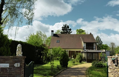 Vernon House | Chambres Dhôte Vernon: Family-Friendly Retreat in Giverny