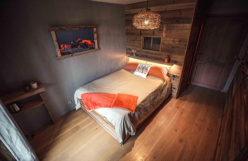 La Cote-d'Arbroz House | Cozy Chalet Rooms with Breakfast Included - Guest Rated 9.3