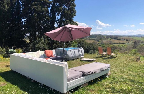 Mazerolles-du-Razes Bed & Breakfast | Experience Comfort at Pax et Amor with Pool and Breakfast