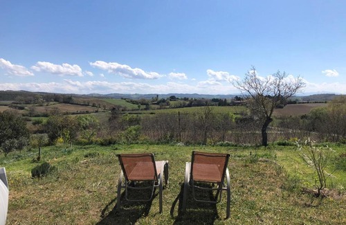 Mazerolles-du-Razes Bed & Breakfast | Experience Comfort at Pax et Amor with Pool and Breakfast