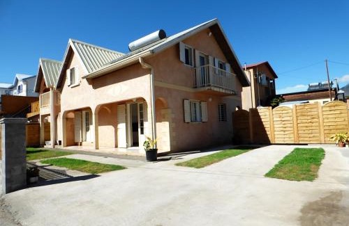Cilaos House | Inviting Retreat: Chez Paul et Lydie with Family-Friendly Perks